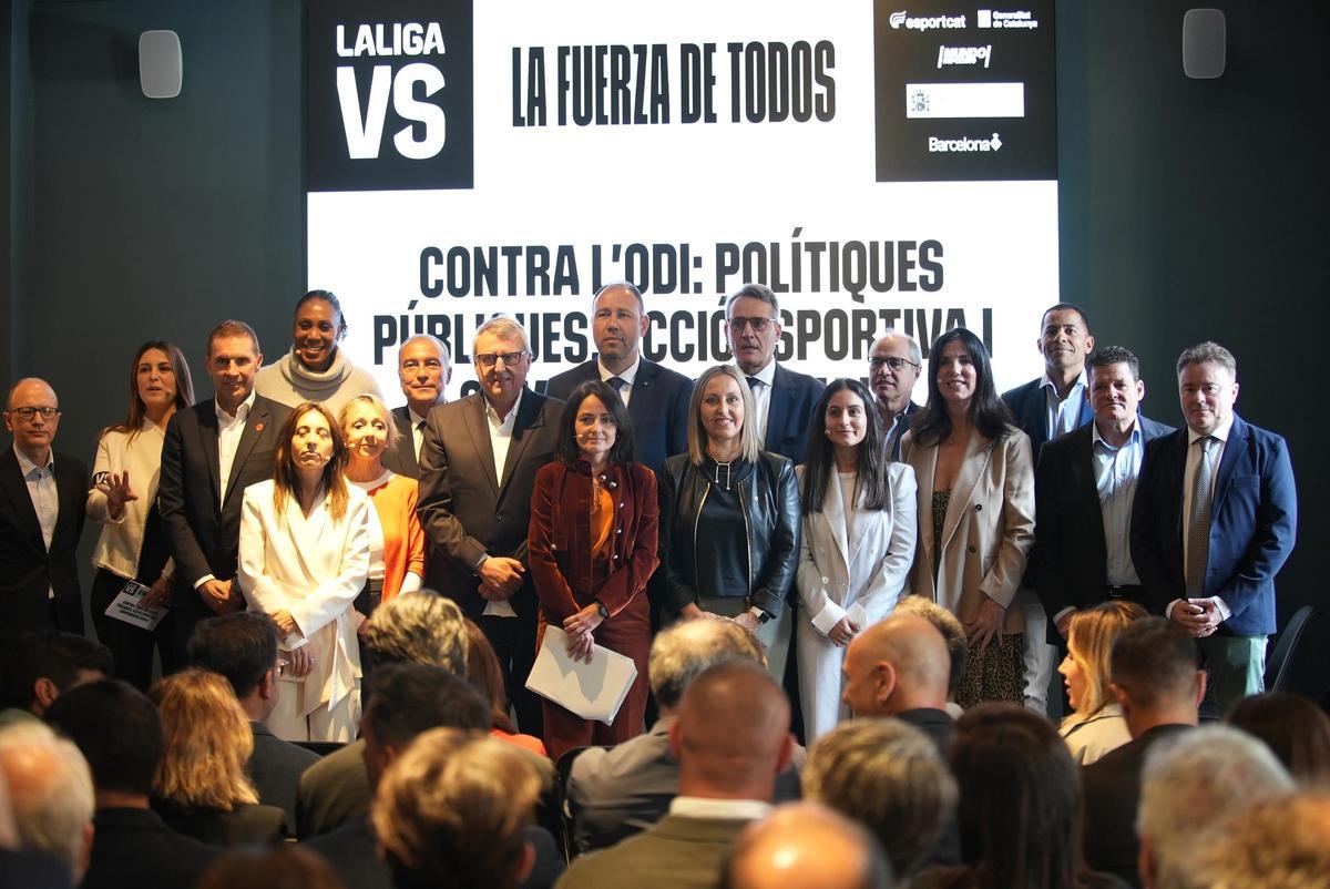 La consellera Menor y el conseller Álvarez, en el acto con LaLiga