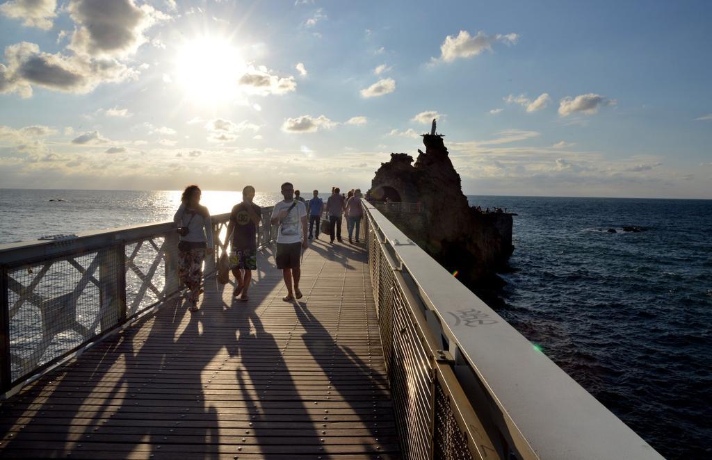 Puente de hierro de Gustave Eiffel que lleva hasta la Roca de la Virgen.