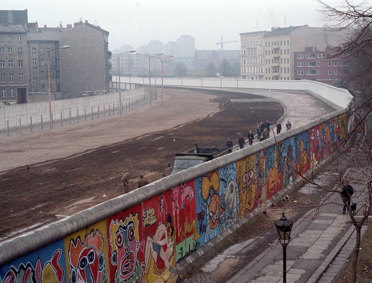 Las mateméticas anticiparon la caída del Muro de Berlín con 20 años de anticipación.