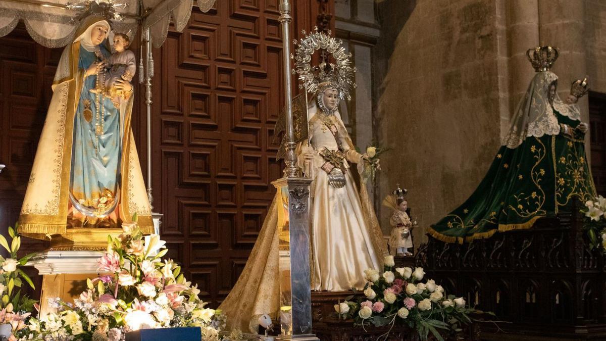 5. La Purísima de Villalpando acudió con una nutrida representación de fieles. 6. Cruces guias en el primer templo dioesano. 7. El cabildo y los prelados durante la celebración de la eucaristía. 8. La banda de cornetas y tambores de Villaralbo. | Ana Burrieza