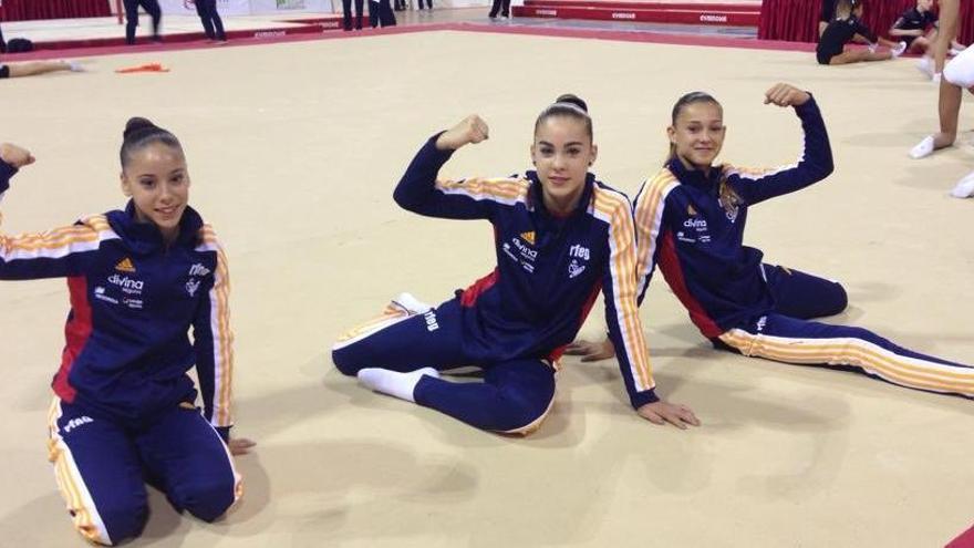 Lorena Medina, Mar Palliso i Clara Navarro, components de la selecció estatal júnior a Tunísia