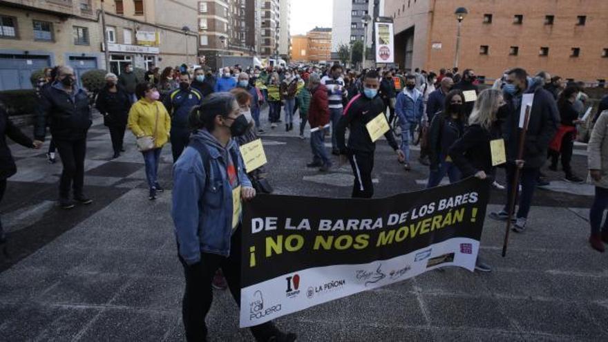 "Manos arriba esto es un atraco": el grito de los hosteleros de Gijón ante las restricciones del sector