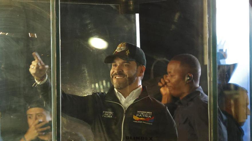 De la Espriella y Cepeda pasan al segundo turno en Colombia, con una leve pero importante ventaja para el ultraderechista