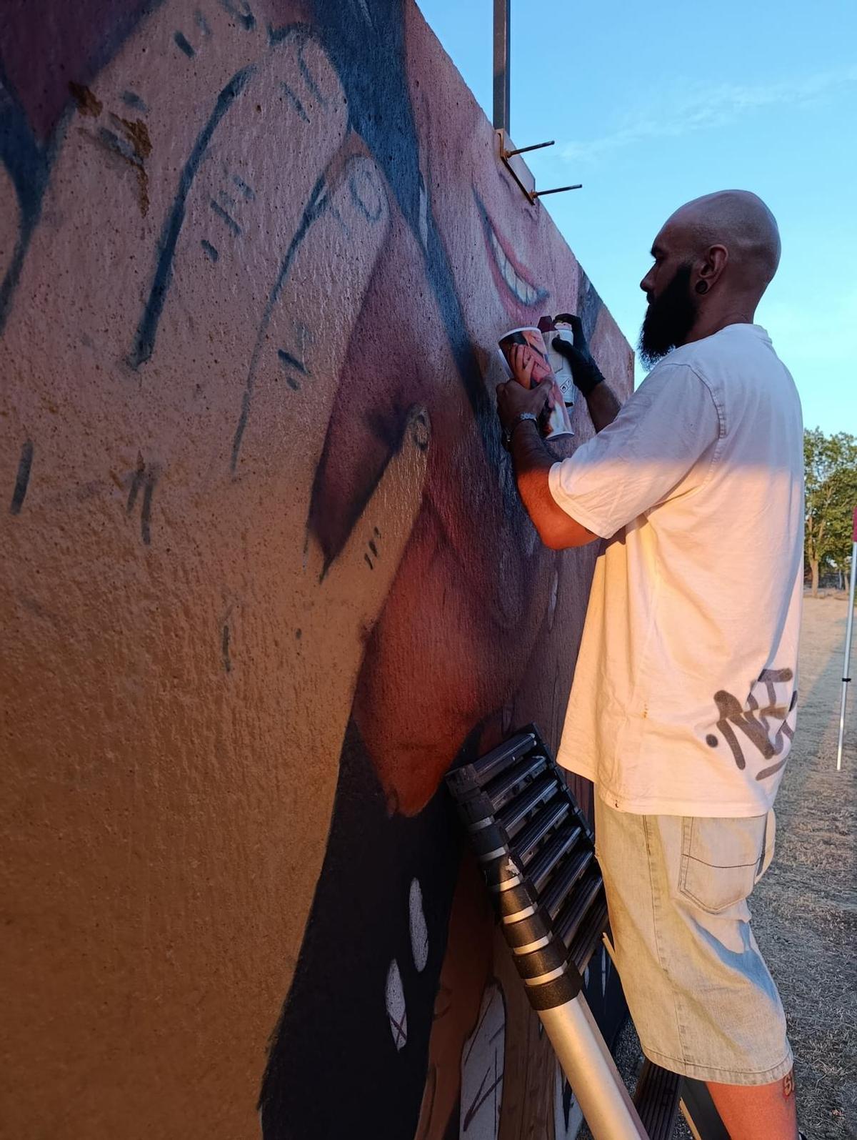 El pueblo de Aliste que convierte sus calles en un museo con 20 murales al aire libre El pueblo de Aliste que convierte sus calles en un museo con 20 murales al aire libre