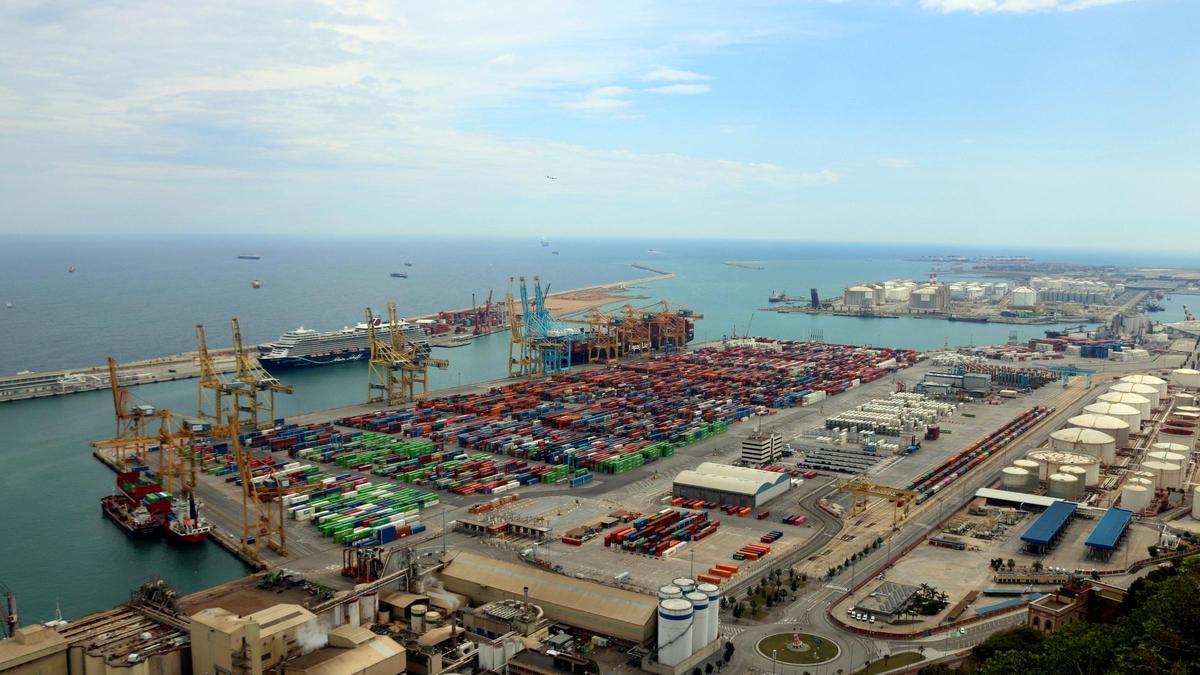 Contenidors al port de Barcelona