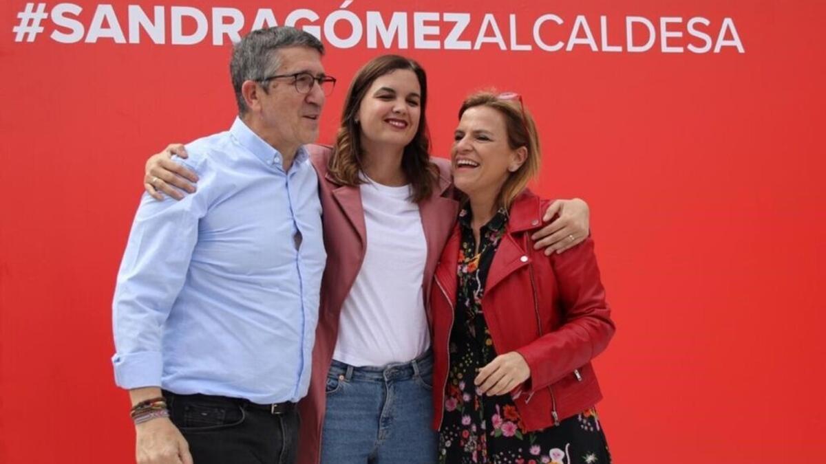 Patxi López, Sandra Gómez i la delegada del Govern, Pilar Bernabé, hui a València.