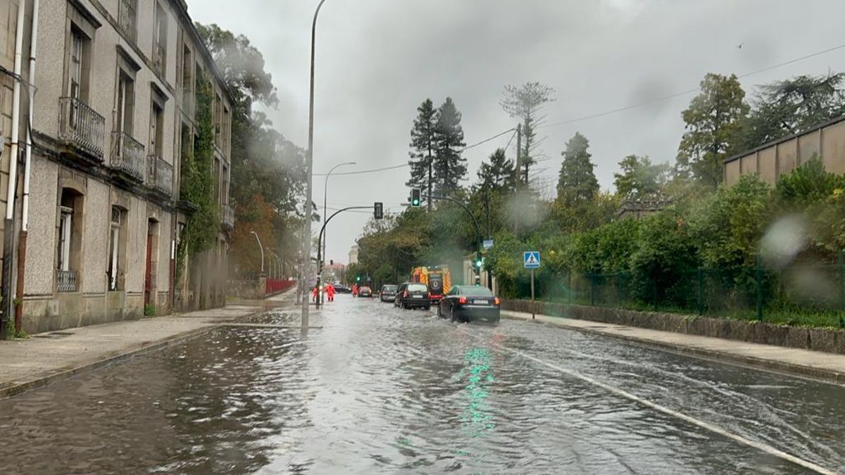 La avenida Rosalía de Castro, en Vilagarcía.