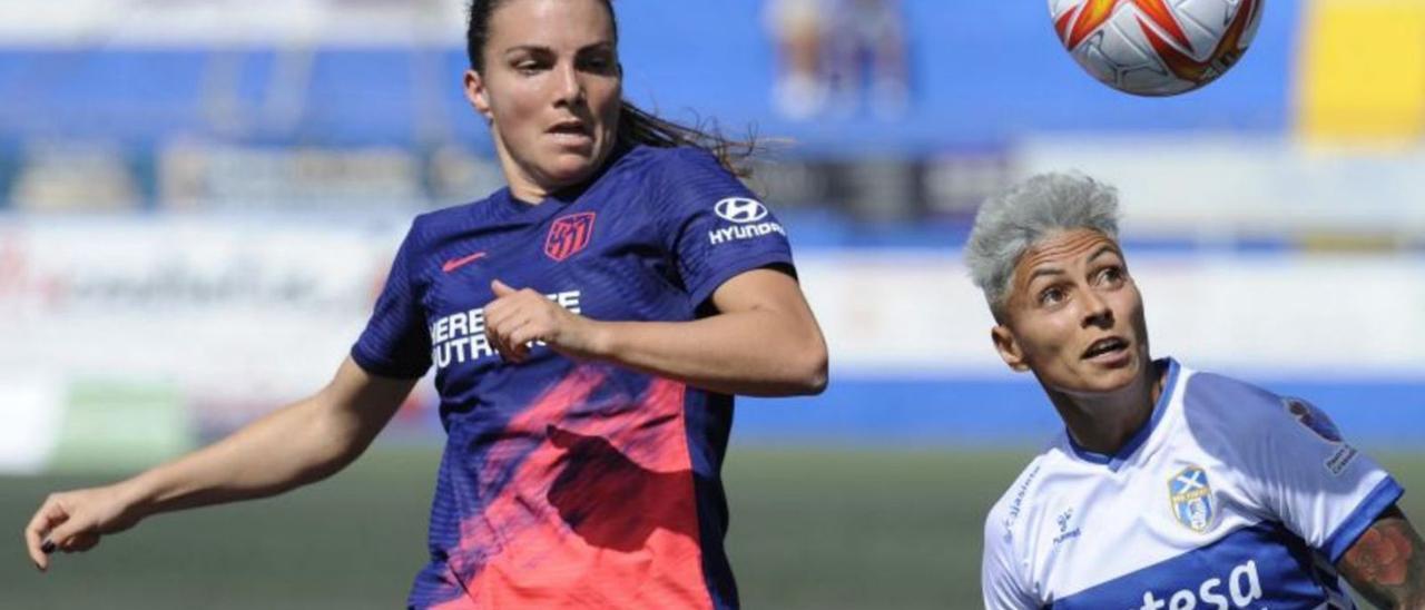 Alia Guagni y María José Pérez, en el UDG Tenerife-Atlético de la primera vuelta (1-1). | | LALIGA