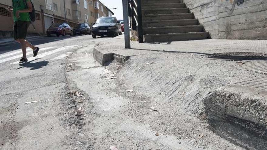 Calle de Sol y Mar en la que el Concello realizó las obras.