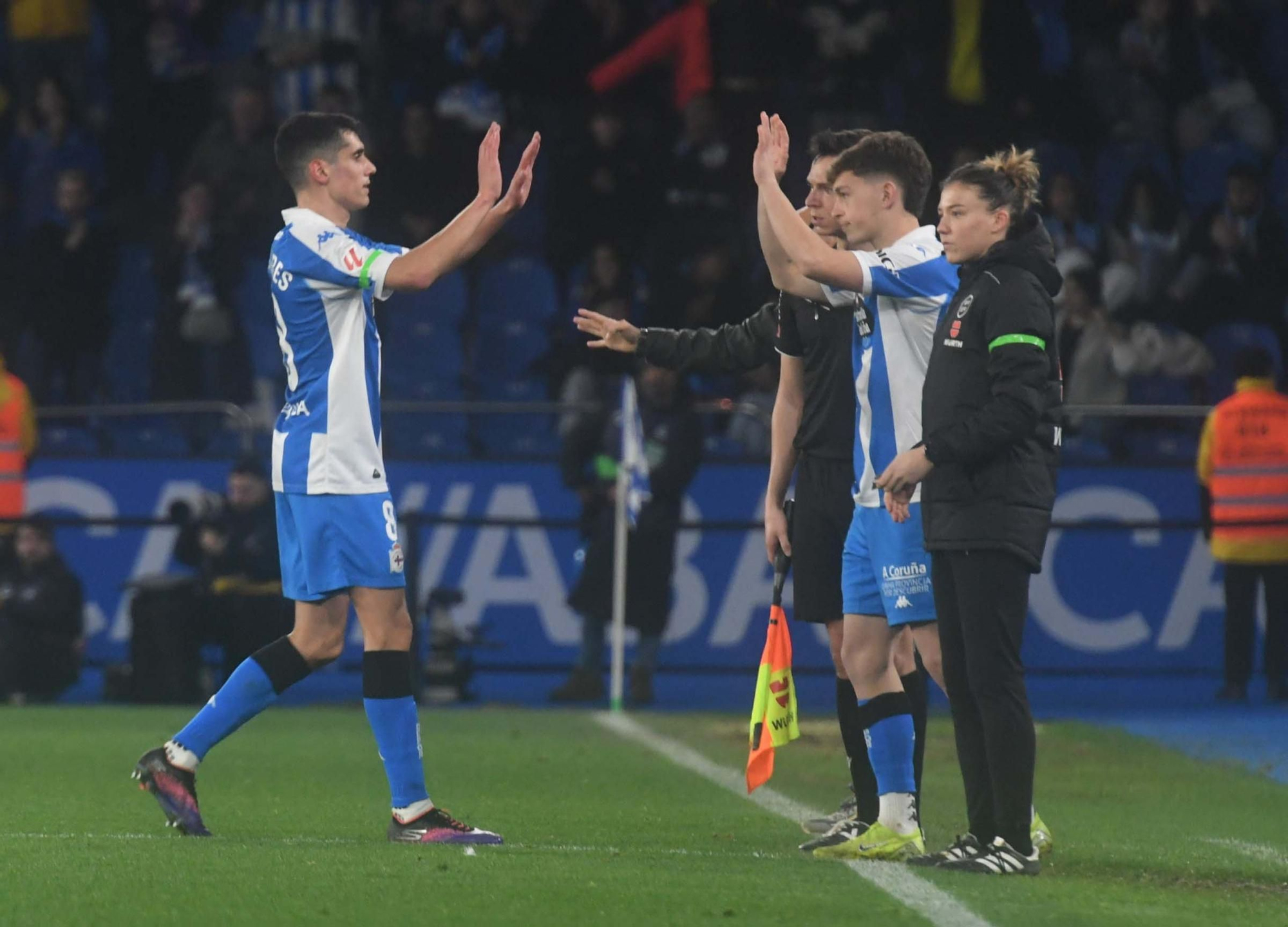 El Deportivo doblega al Almería en Riazor (3-1)