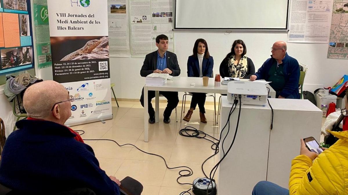 Un momento de la inauguración de las VIII Jornadas de Medio Ambiente en Formentera. | CIF