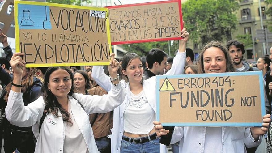 Los científicos piden auxilio en plena crisis