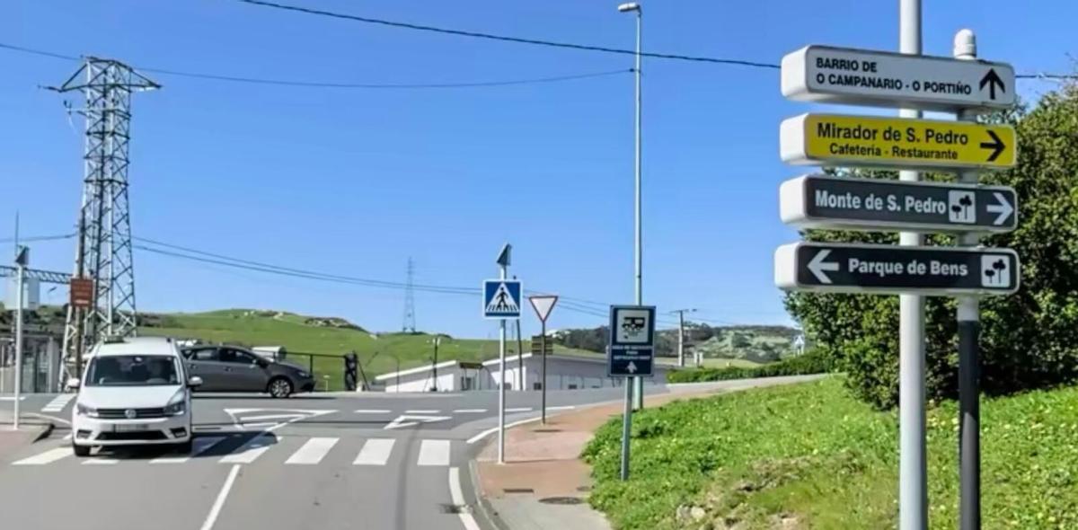 Cartel indicativo que leva a O Portiño ou O Monte de San Pedro