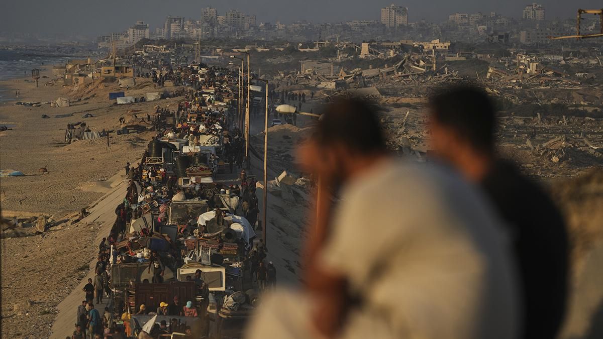 Palestinos abandonan el norte de Gaza ante la ofensiva terrestre de Israel