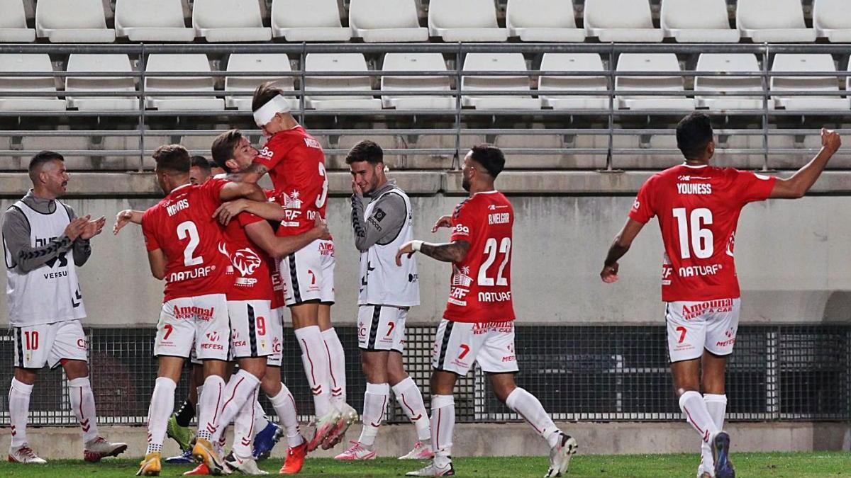 El Real Murcia, del infierno a la gloria en una semana