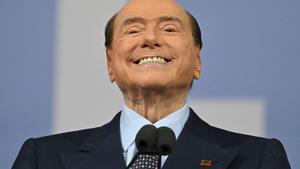 Silvio Berlusconi té una infecció pulmonar i leucèmia crònica, segons els seus metges