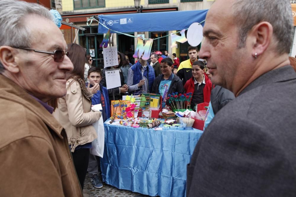 Mercadillo organizado por centros educativos