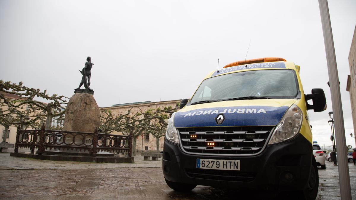 Ambulancia en la plaza de Viriato.