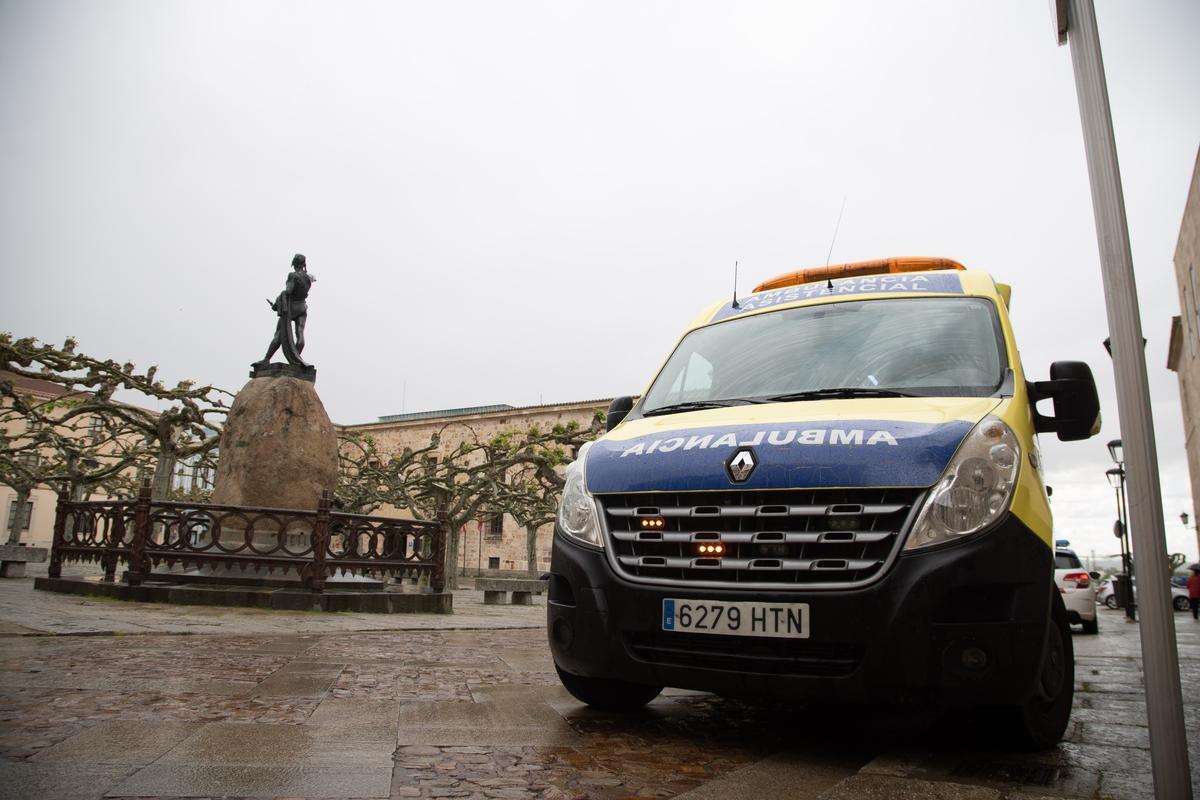 Ambulancia en la plaza de Viriato.