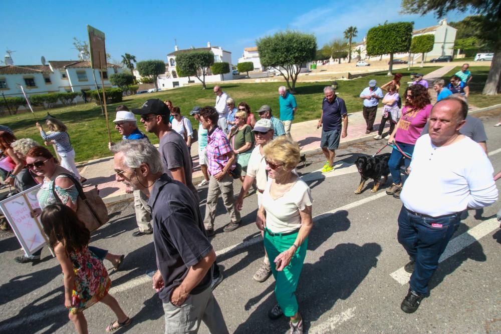 Manifestación en San Miguel de Salinas por la segu