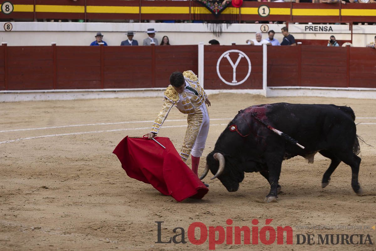 Tarde histórica en Abarán con la alternativa de José María Trigueros y el indulto de Tomás Rufo, junto a Castella salieron a hombros