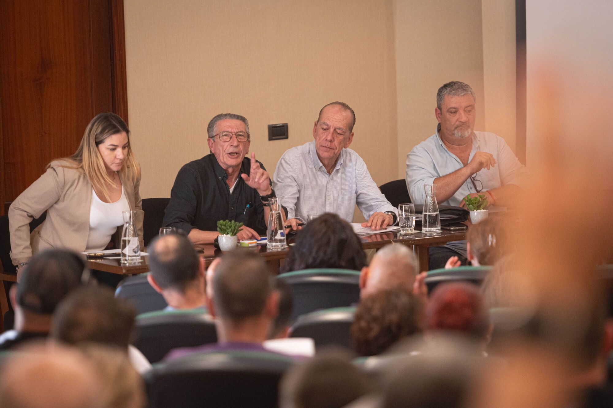 Asamblea de trabajadores del sector turístico en Tenerife