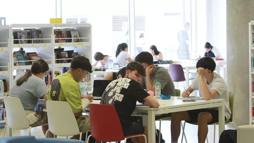 Casi 13.000 alumnos gallegos inician hoy las pruebas de acceso a la Universidad