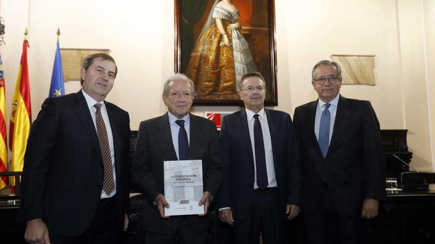 Ubaldo Nieto, Pascual Sala, Francisco Cantos y Vicente Garrido, en la presentación del libro.