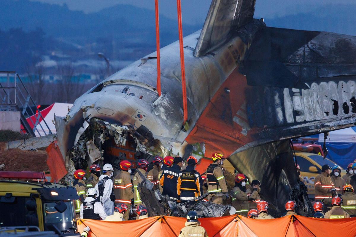 El accidente aéreo en Corea del Sur con 181 personas a bordo, en imágenes
