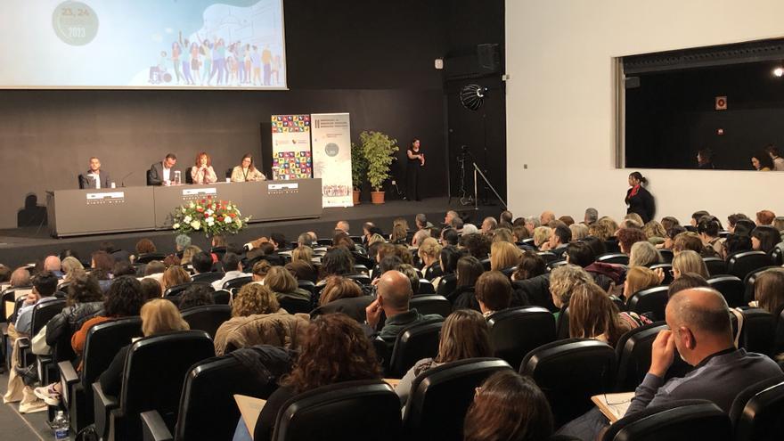 Los servicios sociales de la Generalitat, a debate en Elche