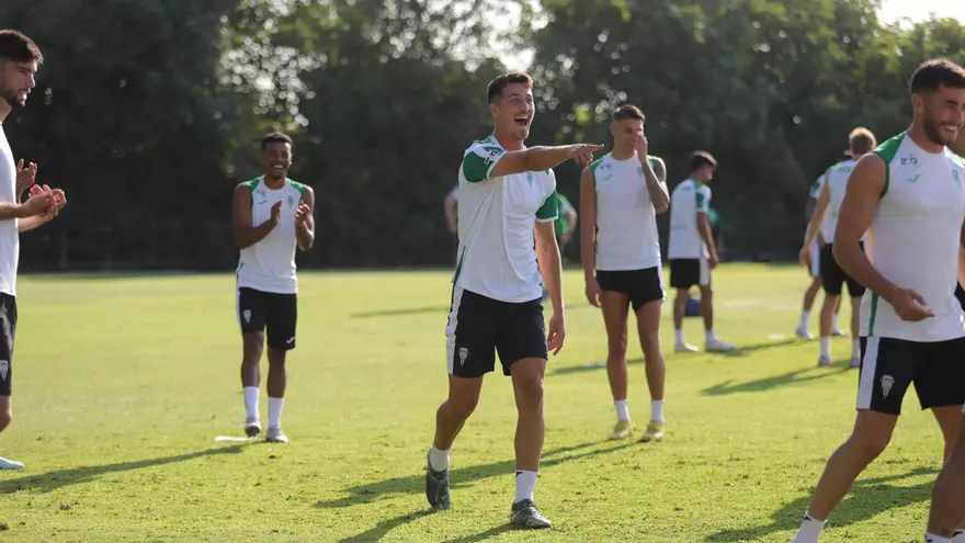 El Córdoba CF culmina su plan en casa y ya piensa en Oliva