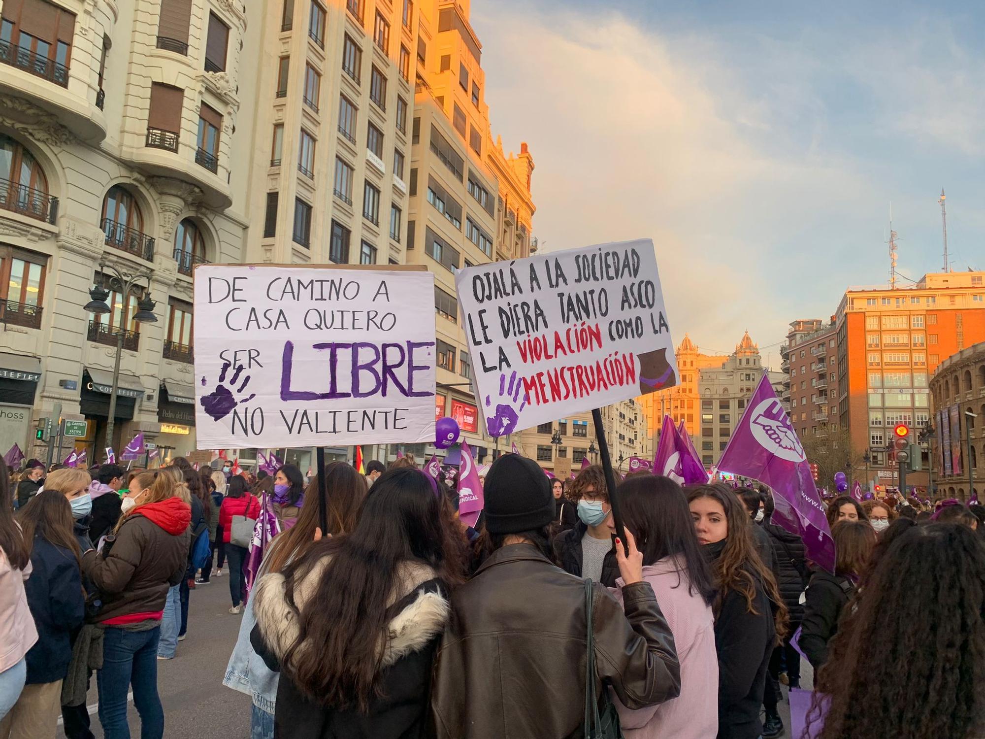 Arranca la manifestación del 8M en València