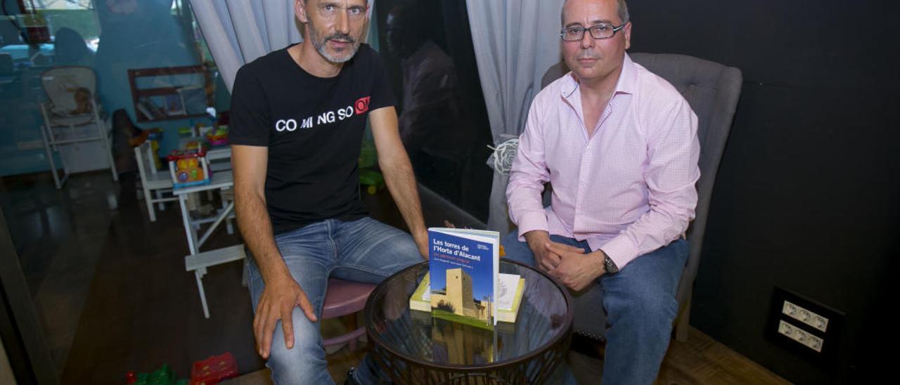 Enric Aragonés y Juan López Sala, autores del libro.