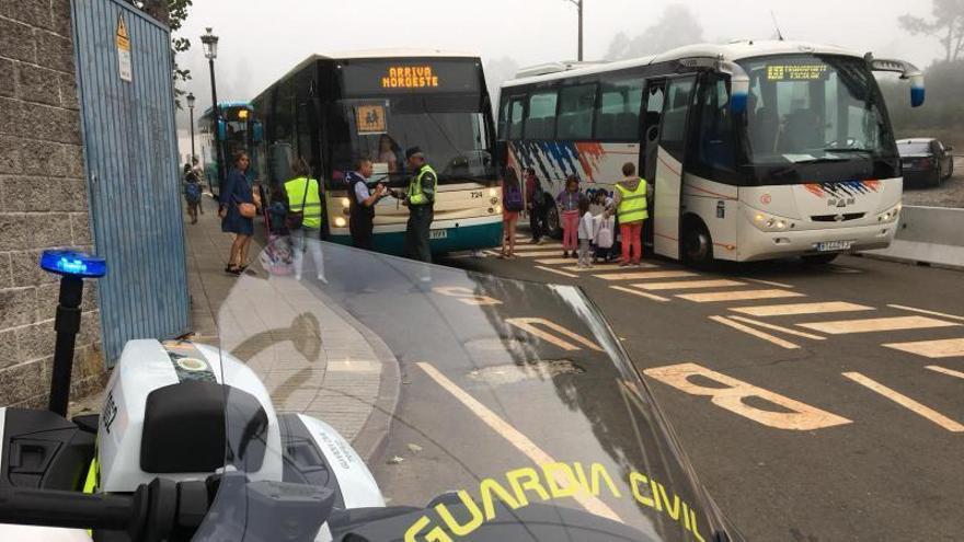 Las multas a buses escolares repuntan un 15% en Galicia y son la cuarta parte de toda España