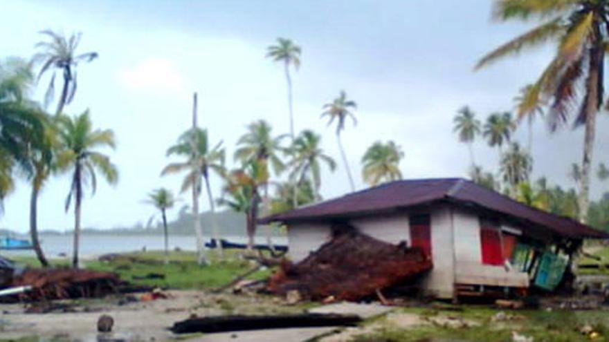 Cerca de 4.000 damnificados perdieron sus casas, arrasadas por olas.