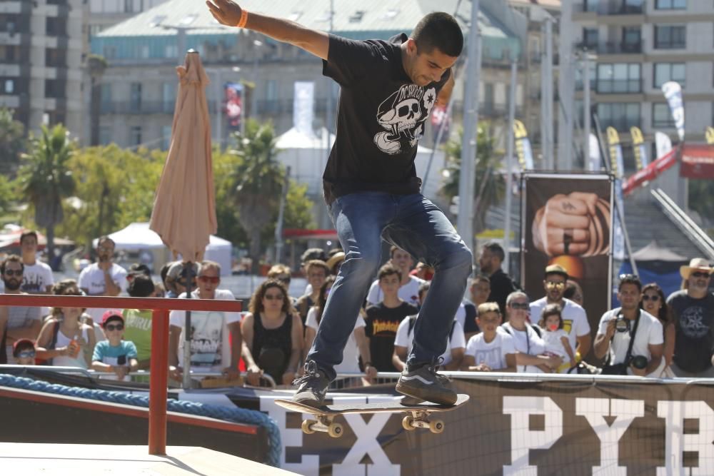 Miles de personas disfrutan en el Náutico de Vigo de las numerosas pruebas de deporte urbano que se disputan en O Marisquiño.