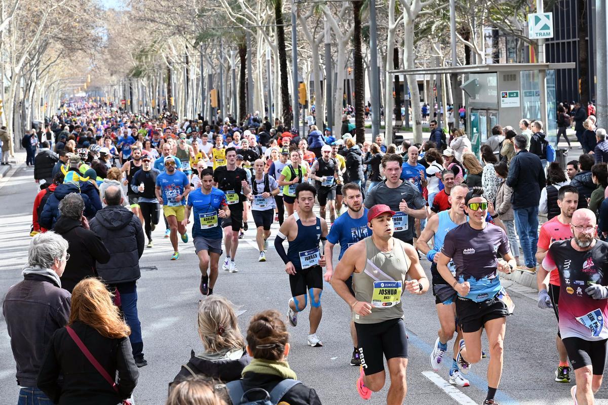 ¿Has participado en la Marató de Barcelona 2024? ¡Búscate en las fotos¡