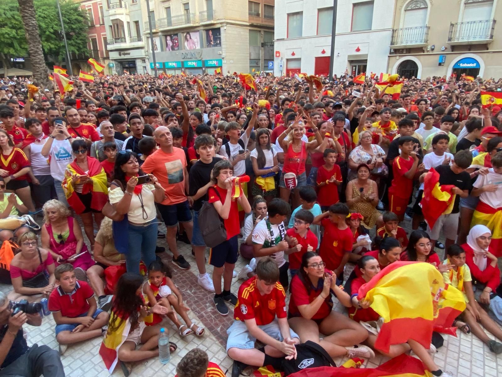 España- Inglaterra: La provincia de Alicante se prepara para la final