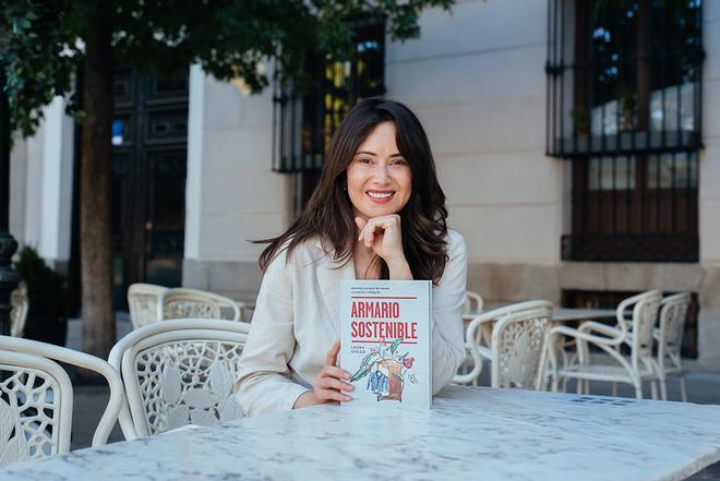 Laura Opazo, autora de 'Armario sostenible: aprende a comprar de manera consciente e inteligente'.