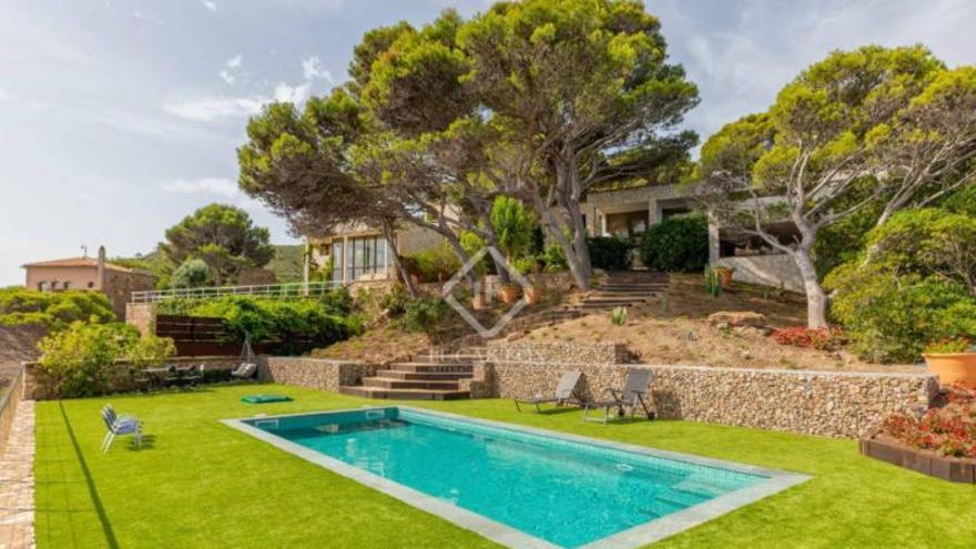 Vista d’una casa de Begur que Lucas Fox té a la venda per 4.200.000 euros. | LUCAS FOX