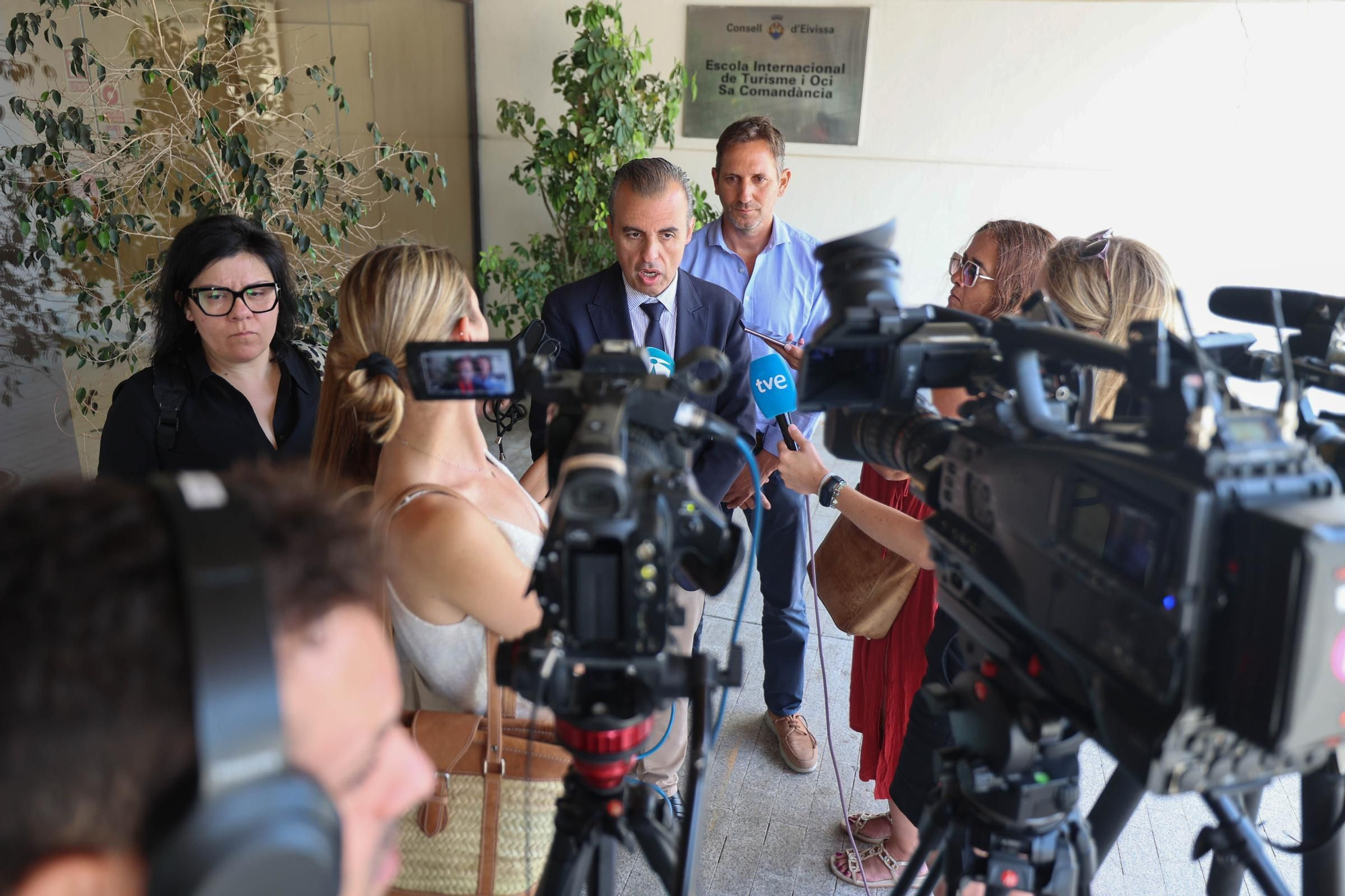Galería: Imágenes de la reunión del conseller de Educación con los directores de los centros de Ibiza y Formentera
