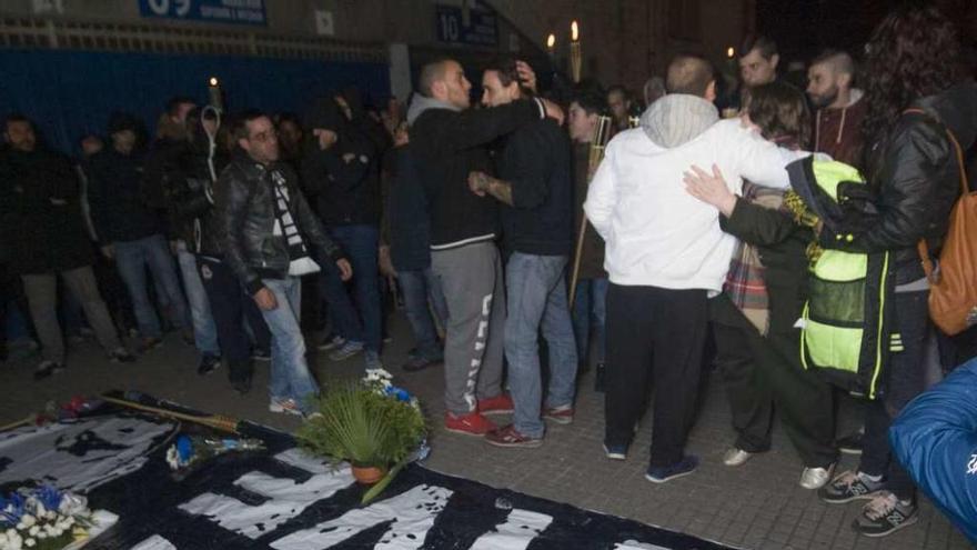 Concentración para exigir justicia para Jimmy en los exteriores de Riazor.