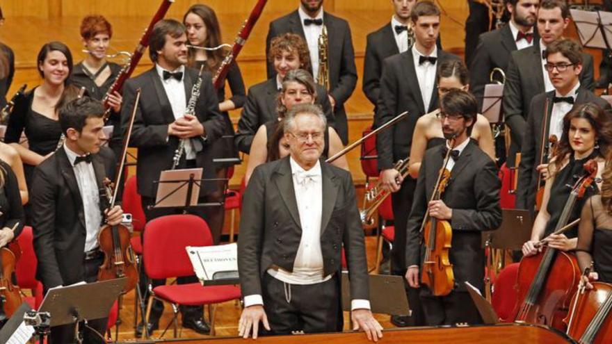La Orquesta Clásica de Vigo en un concierto.  // MARTA G. BREA