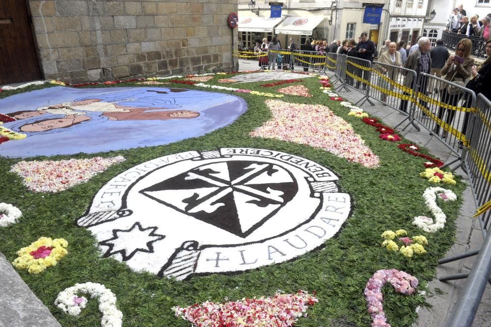 Ofrenda a la virgen del Rosario