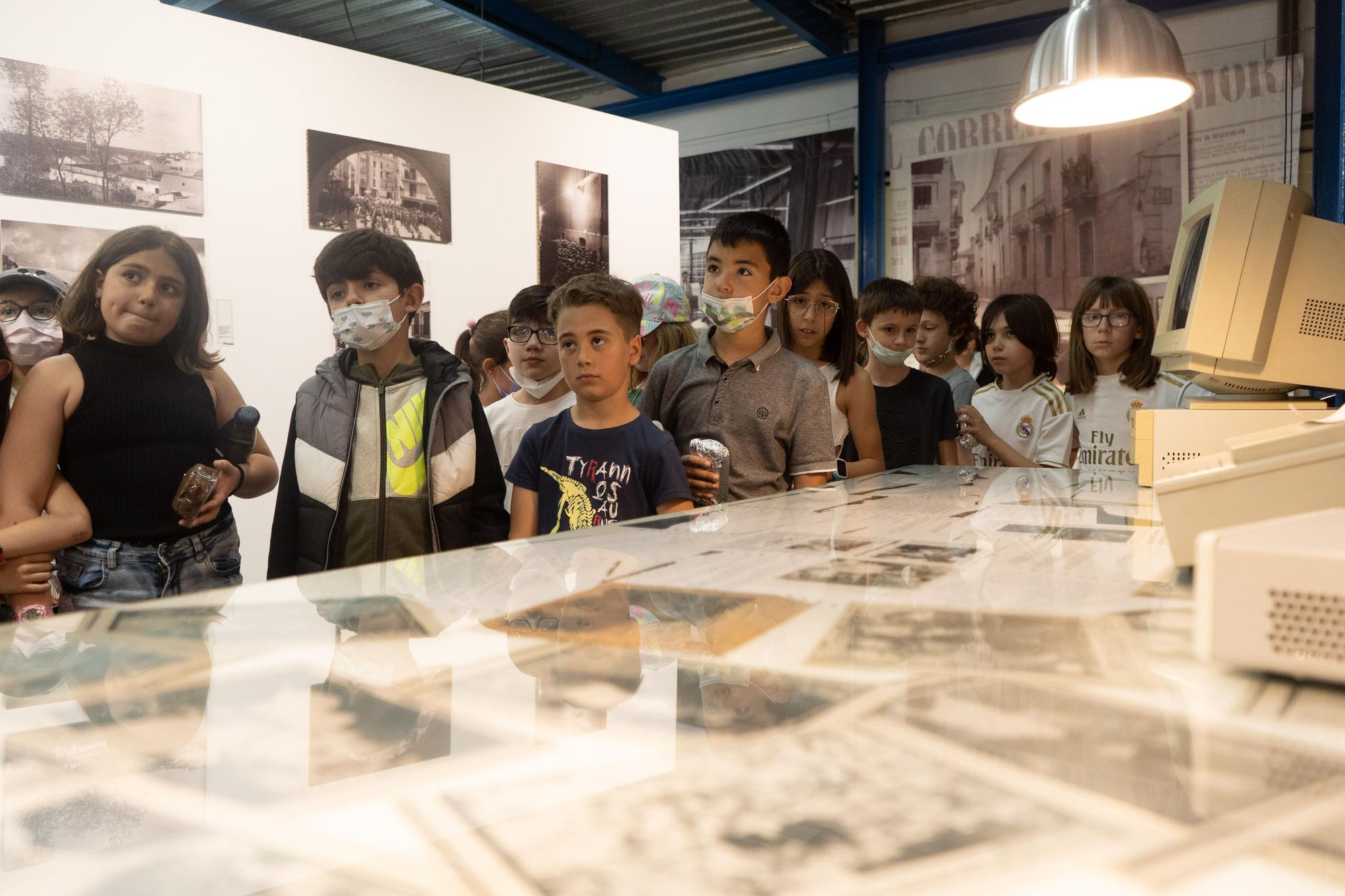 Visita de alumnos del colegio Sagrado Corazón de Jesús al periódico.