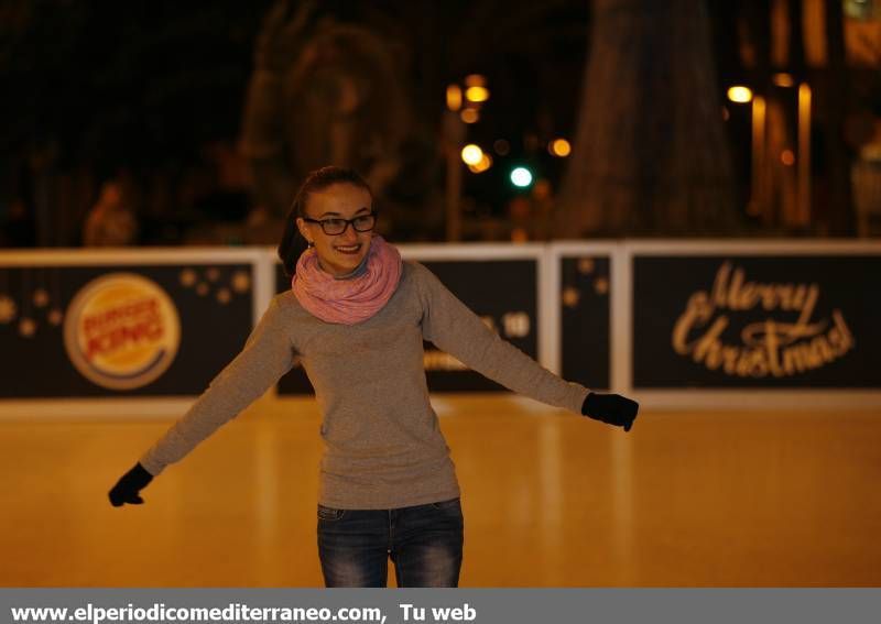 Galería de fotos --  Castellón sobre hielo en Navidad