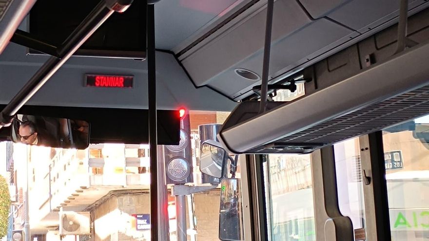 Sueco, inglés y catalán se cuelan en los autobuses a la Universidad de Murcia