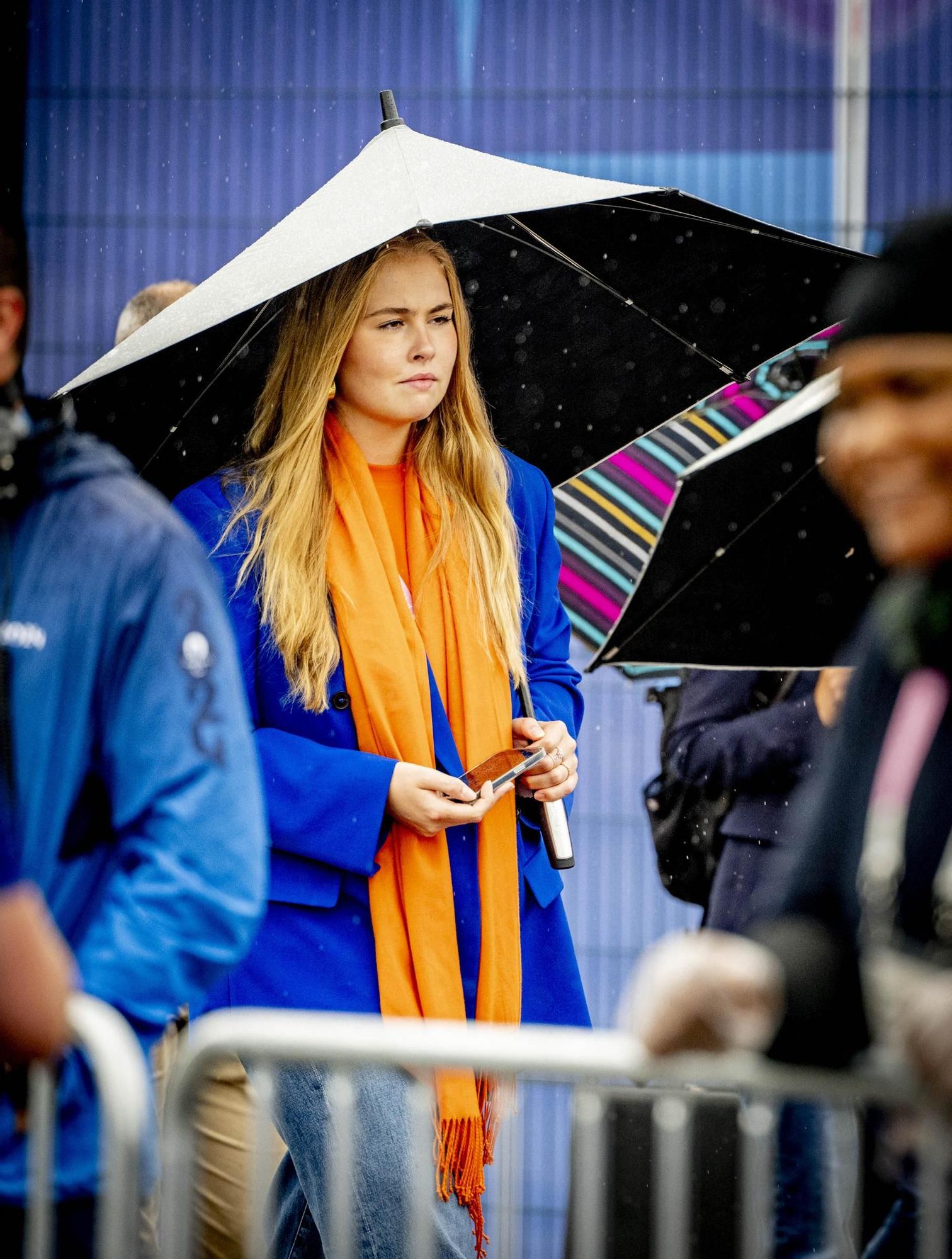 El look de Amalia de Holanda en París