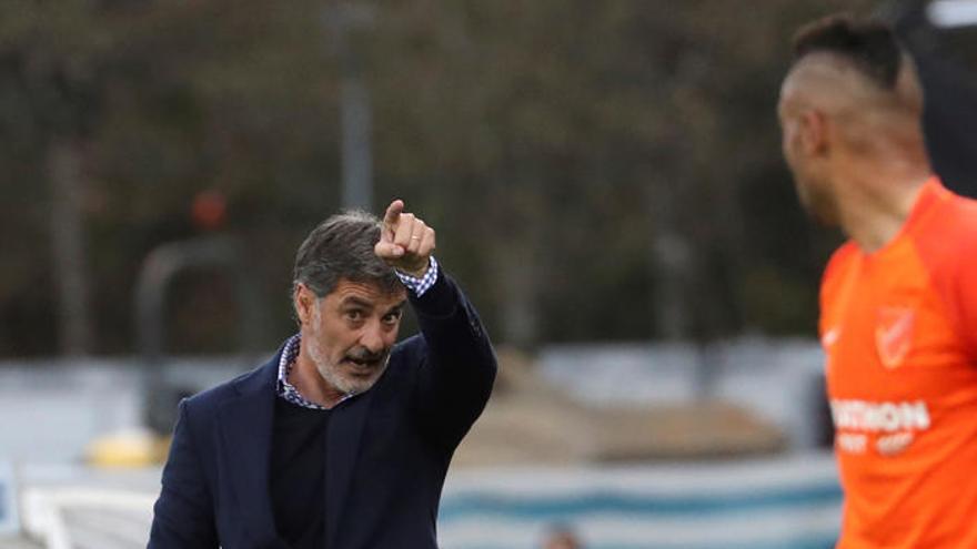 Míchel, durante el partido contra la Real Sociedad en Anoeta.