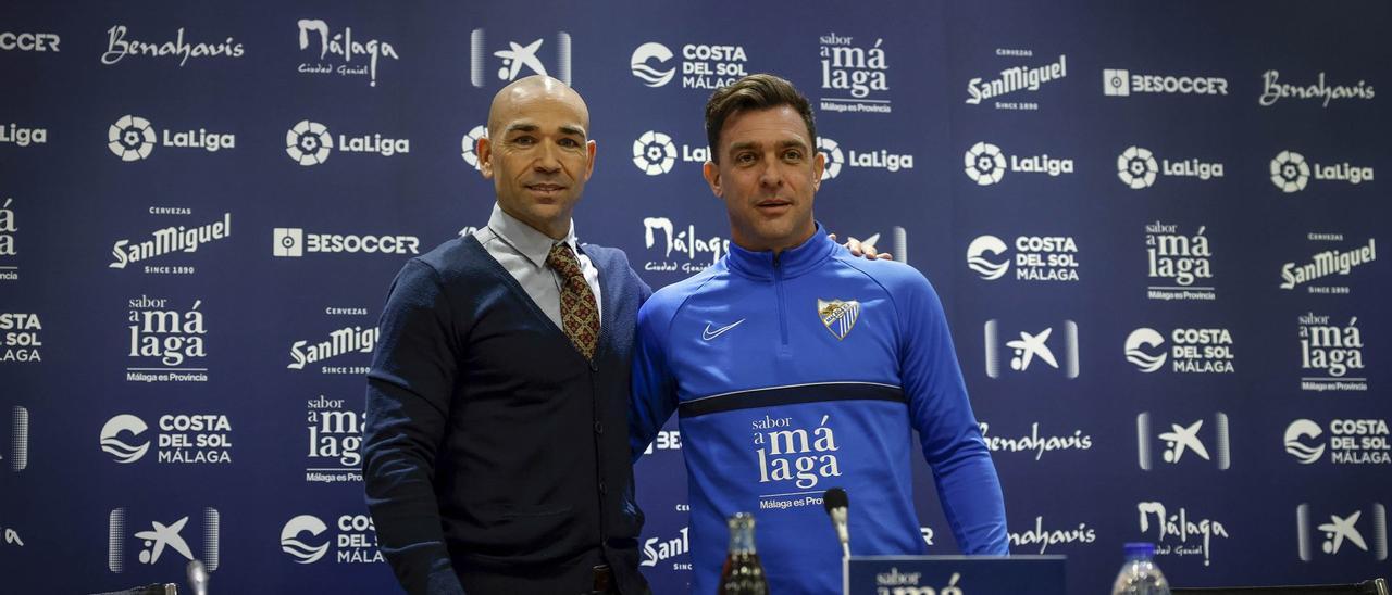 Pablo Guede, junto a Manolo Gaspar en su presentación.